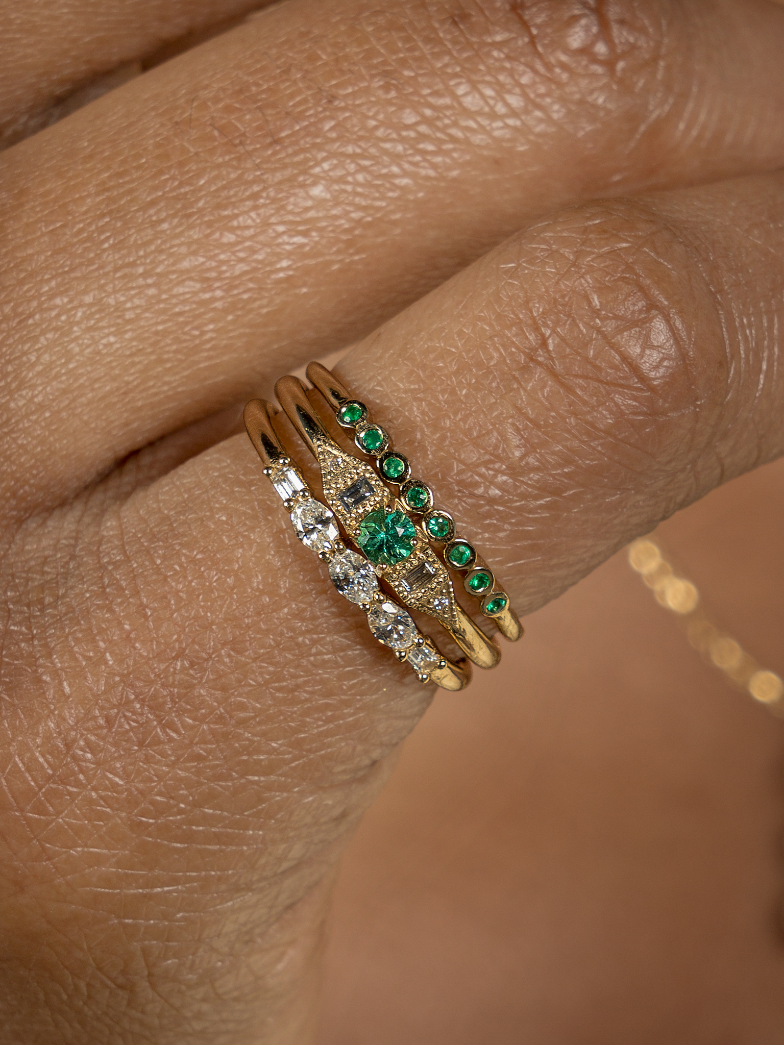 Emerald petite round era ring